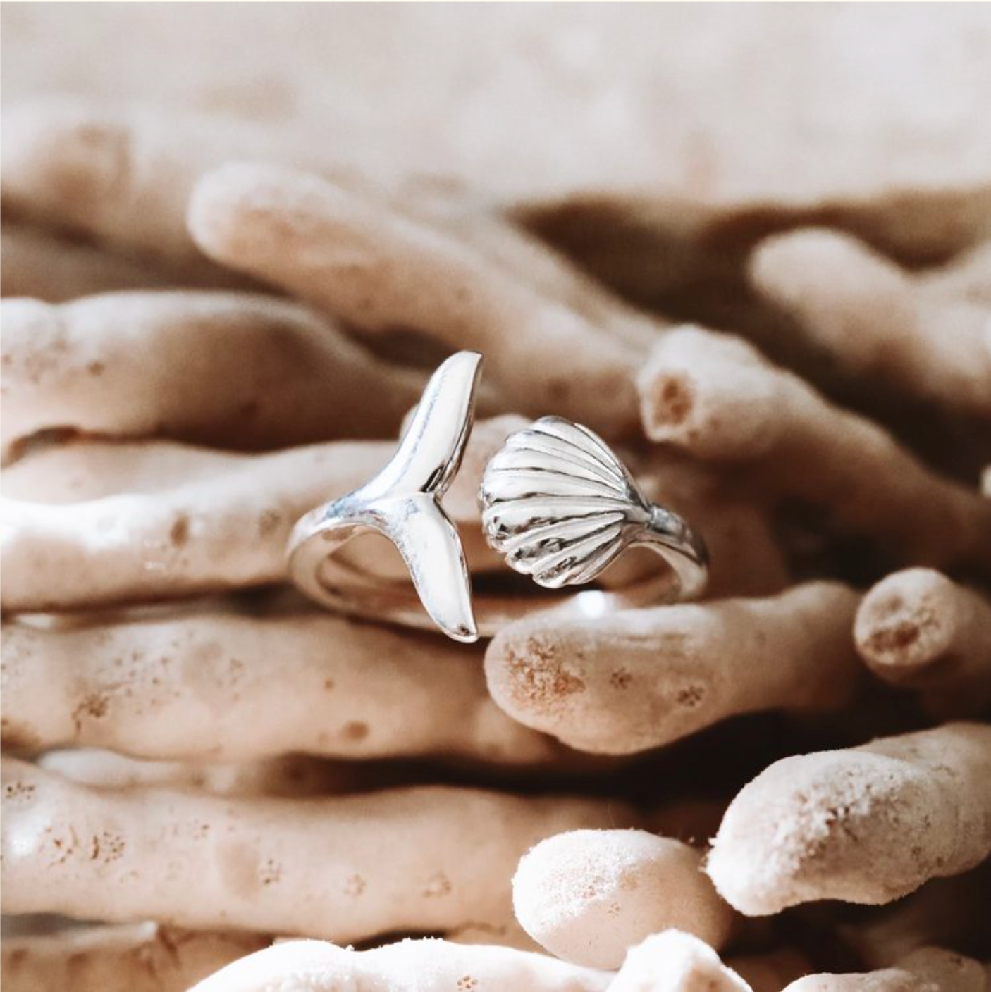 Mahloe Whale and Clam Ring