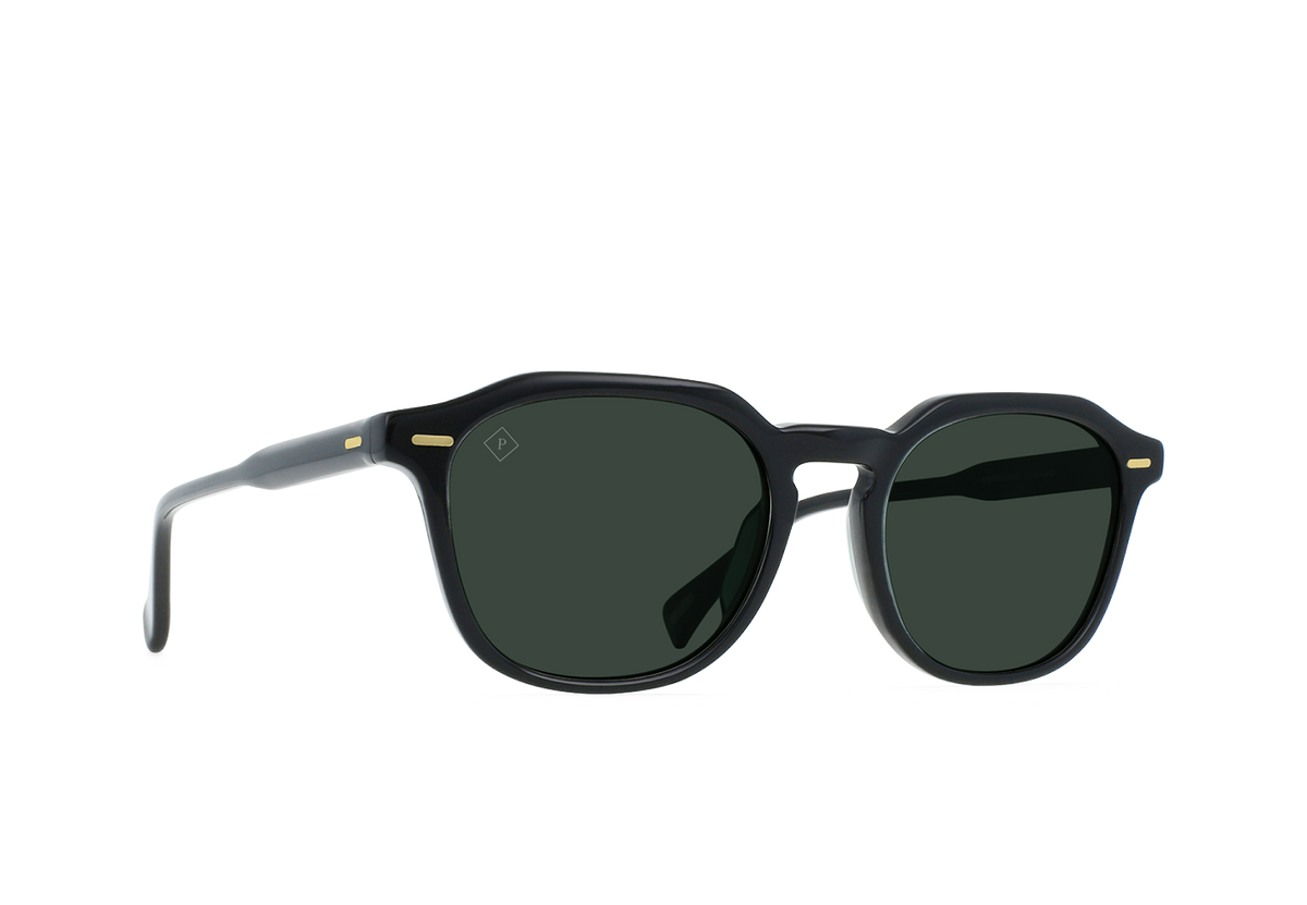 RAEN Clyve Recycled Black / Green Polarized angle