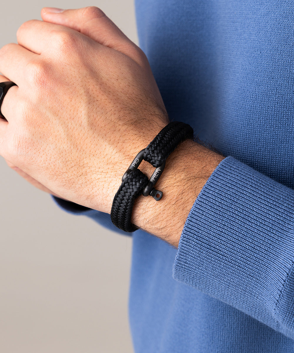 Pig & Hen Gorgeous George Black | Black worn