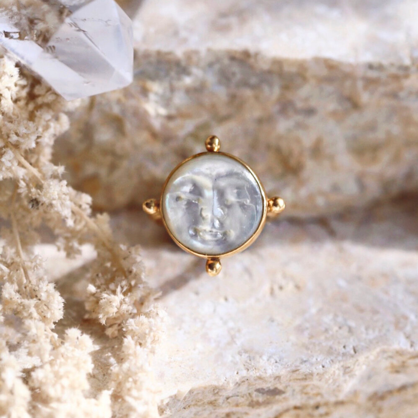 Mahloe Mother Moon Ring Gold / Silver